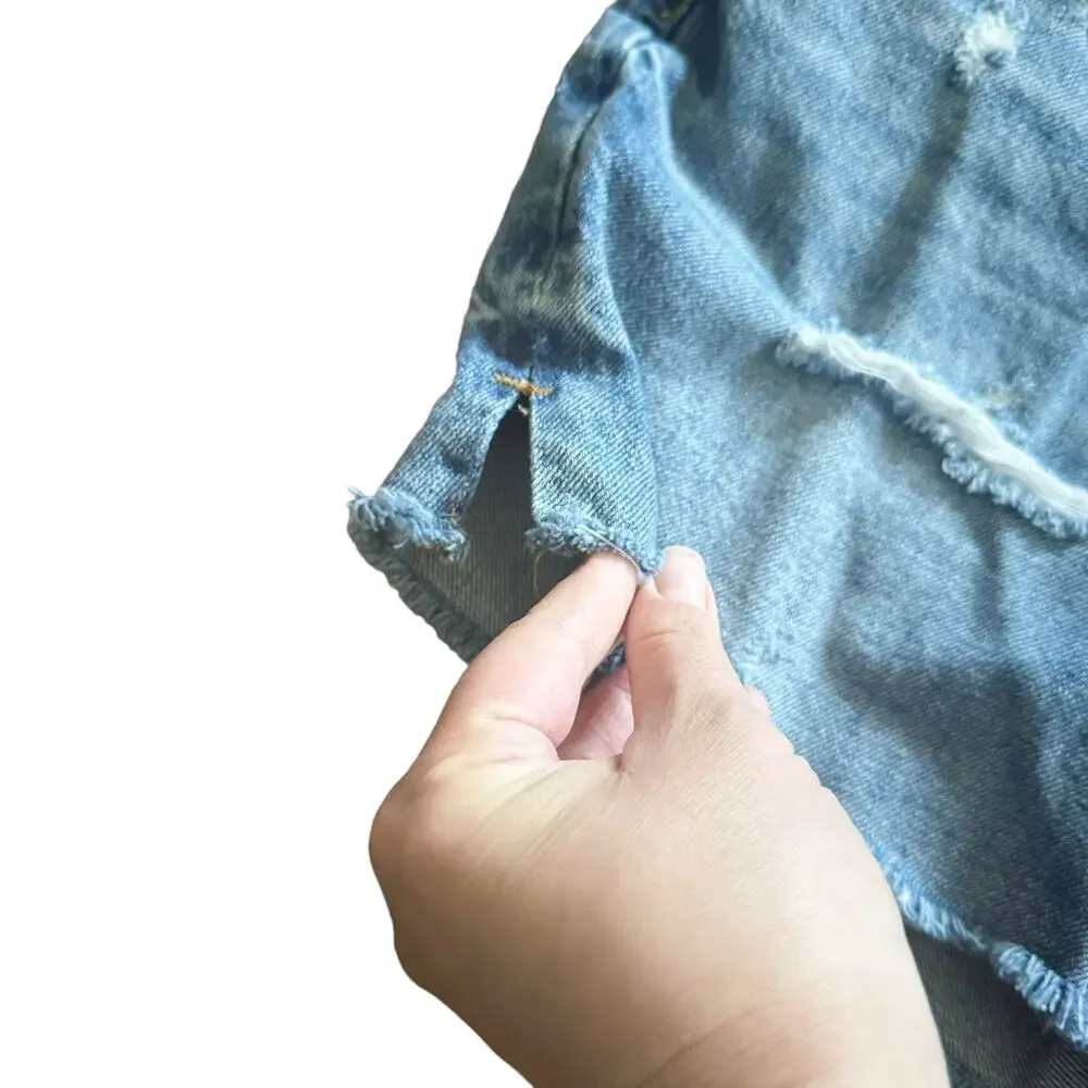 BLANK NYC Bahama Mama Short Denim Jean Shorts Distressed Raw Hem Festival 25